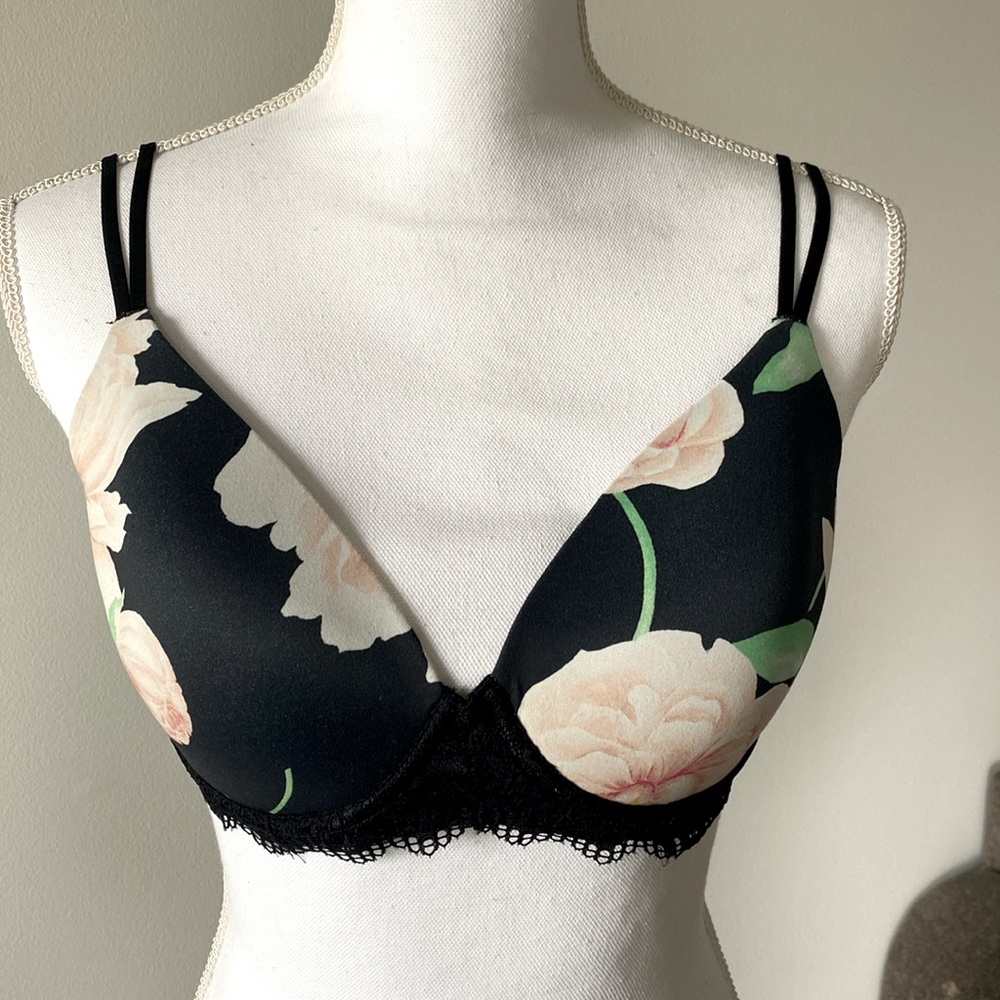 SOMA EMBRACEABLE PERFECT COVERAGE ENCHANTING LACE WING BRA - NWT
